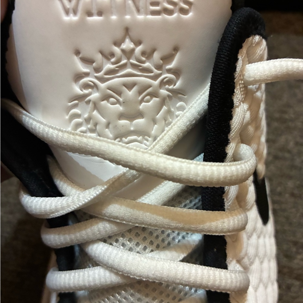 Nike Lebron Witness III PRM White and Black Sneakers - Picture 2 of 10